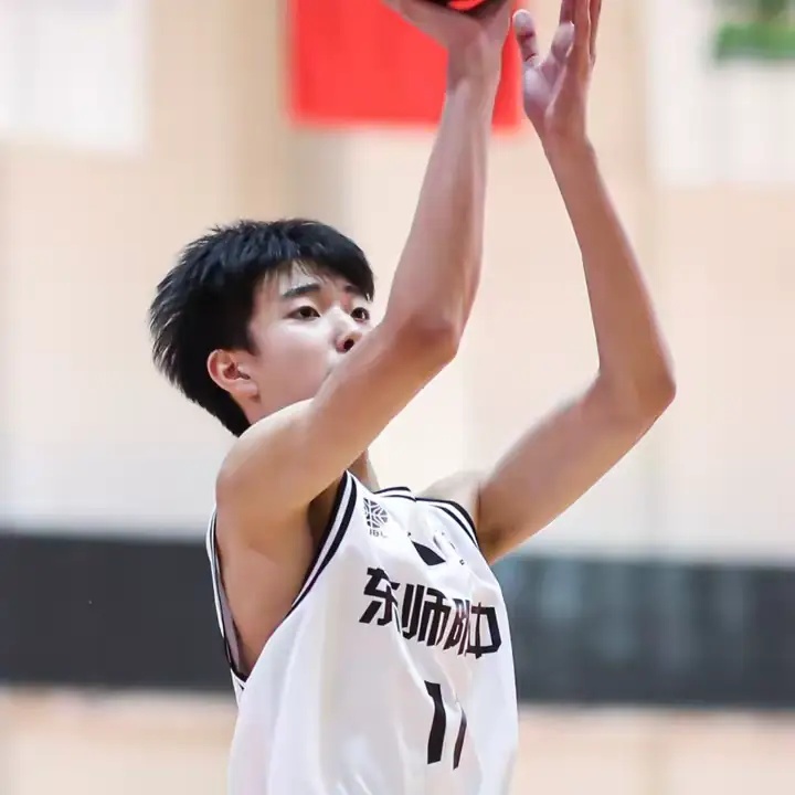 抖音体育达人成长排行榜-2024年05月13日日榜单-飞瓜数据